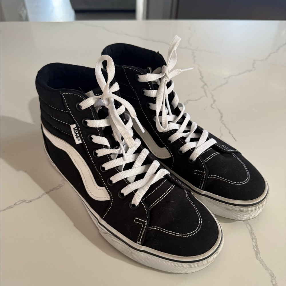 Vans Black and White High-Top Sneakers size 8